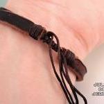 Cross bead bracelet leather..