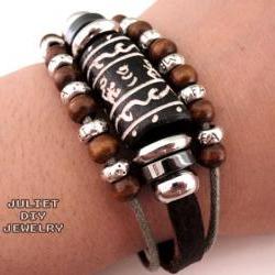 Wild life leather bracelet