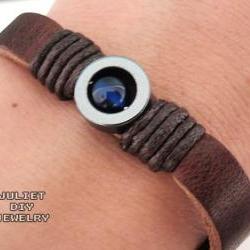 Simple leather bracelet with blue stone inlaid